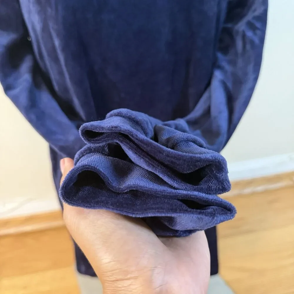 Hanro $180 Long Sleeve Velour Sleepshirt Intense Blue XS Pullover Favorites Cozy